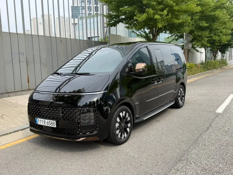Hyundai Staria