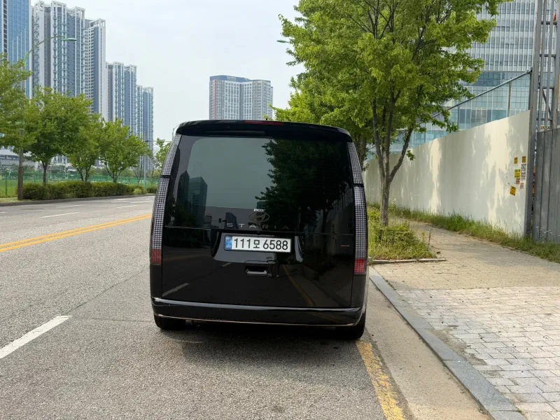 Hyundai Staria