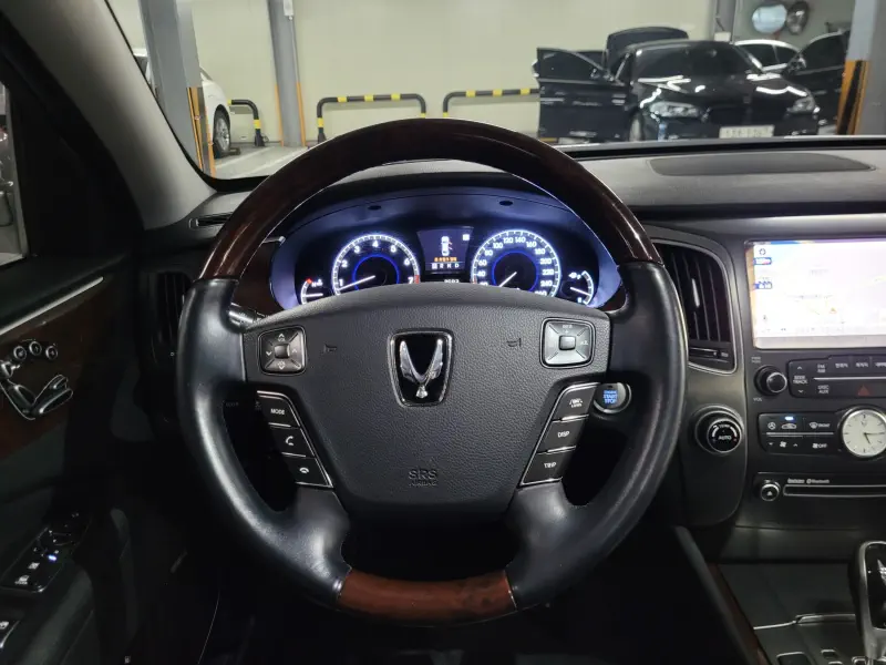 Hyundai Equus