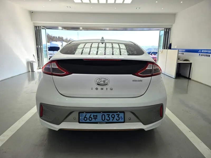 Hyundai Ioniq