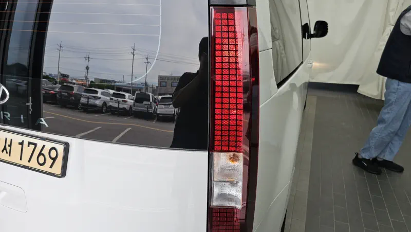 Hyundai Staria