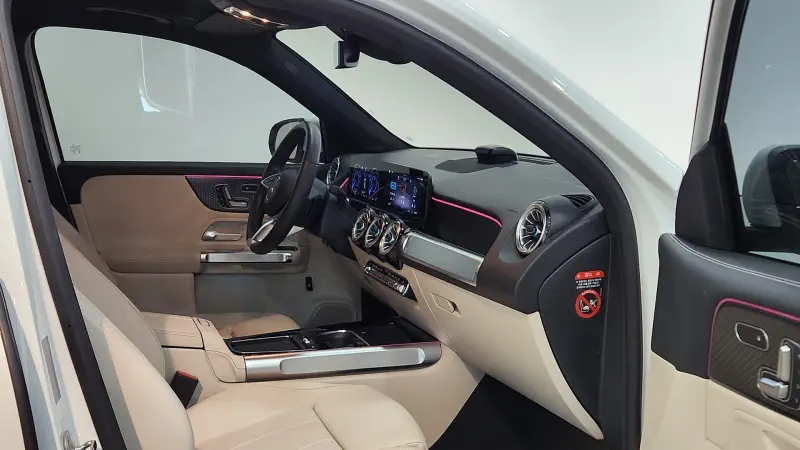 Mercedes-Benz EQB