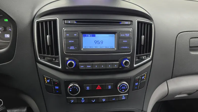 Hyundai Grand Starex