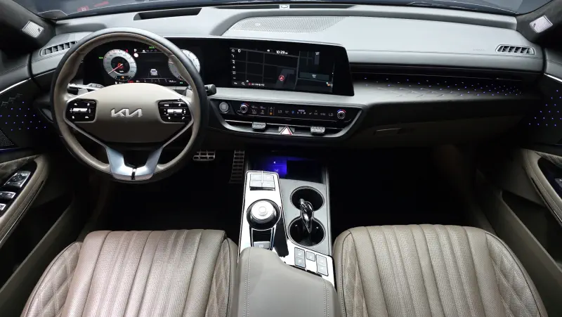 Kia K8