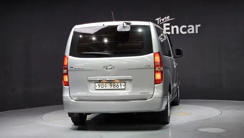 Hyundai Grand Starex