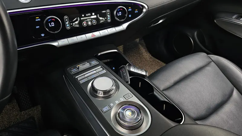 Genesis GV70