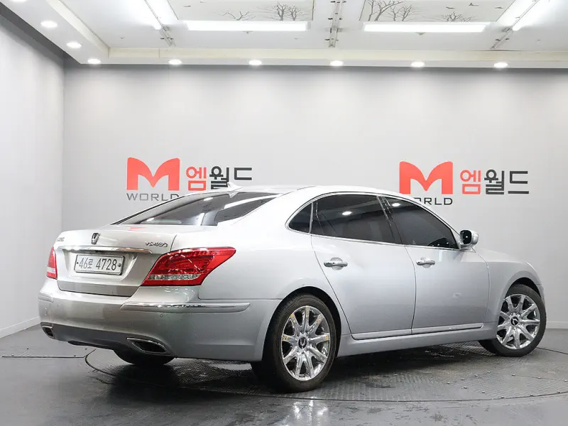 Hyundai Equus