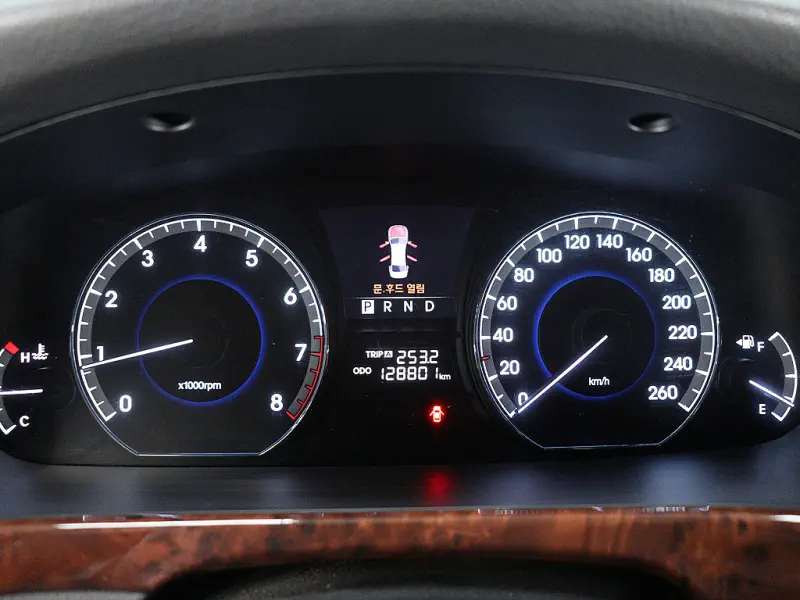 Hyundai Equus