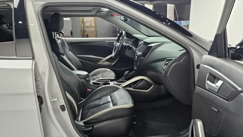 Hyundai Veloster