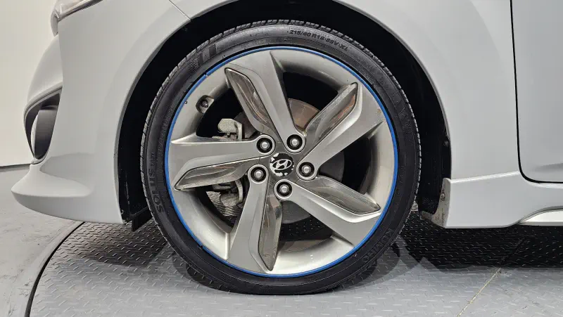 Hyundai Veloster