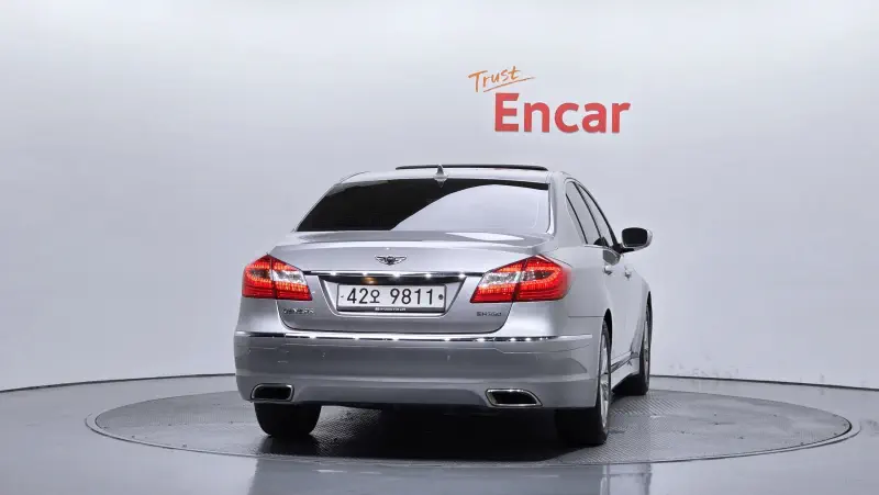 Hyundai Genesis