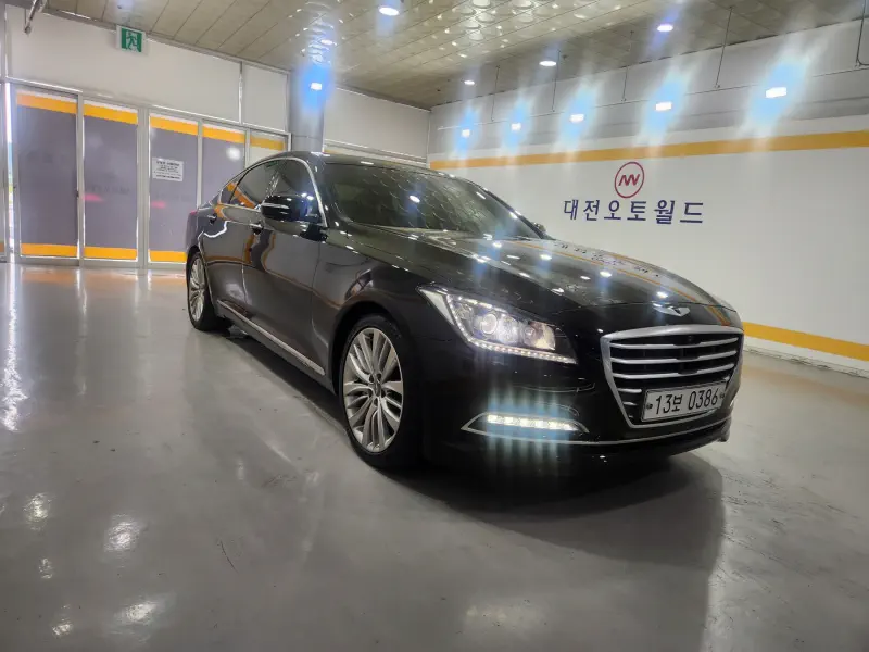 Hyundai Genesis
