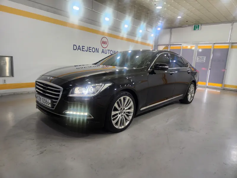 Hyundai Genesis