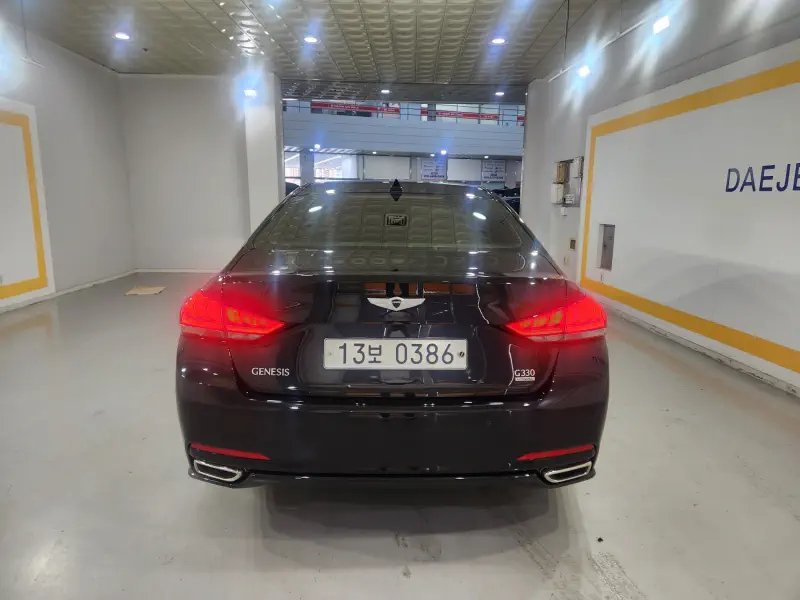 Hyundai Genesis