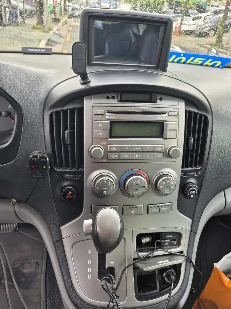 Hyundai Grand Starex
