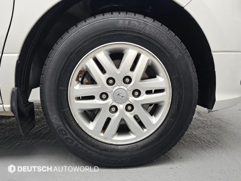Hyundai Grand Starex