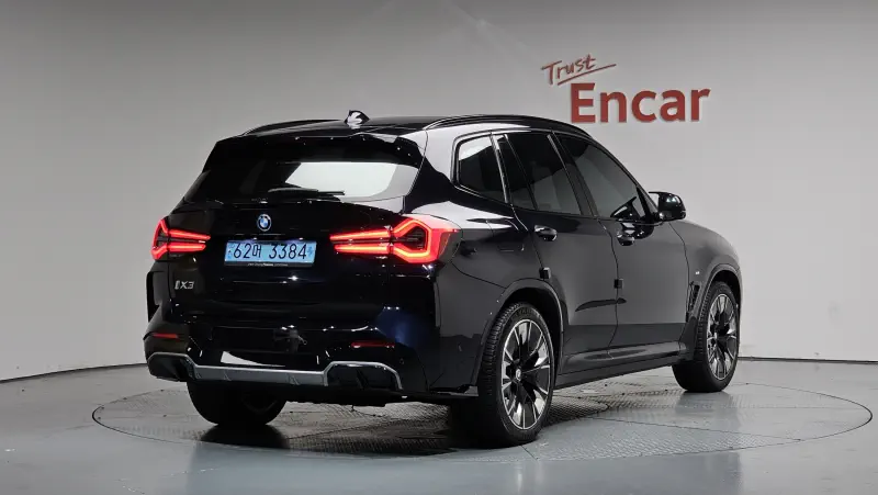 BMW iX3