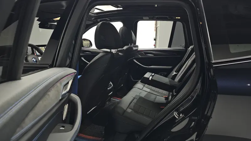BMW iX3