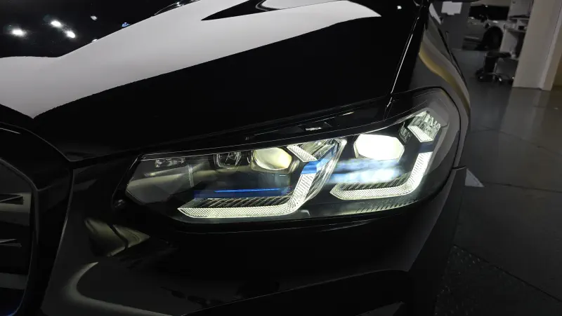 BMW iX3