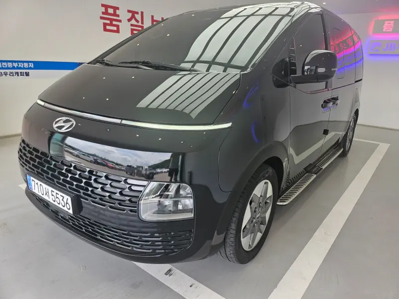 Hyundai Staria