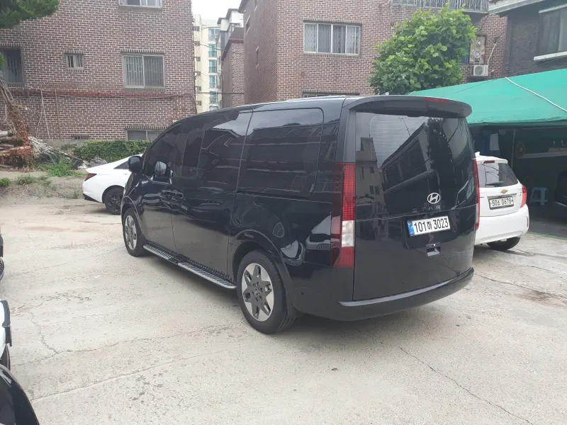 Hyundai Staria