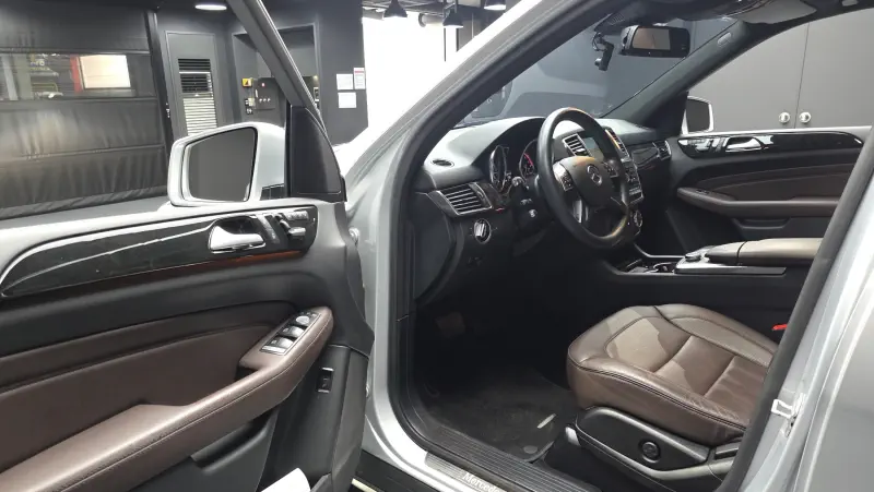Mercedes-Benz M-class