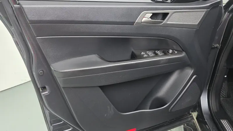 SsangYong Rexton Sports
