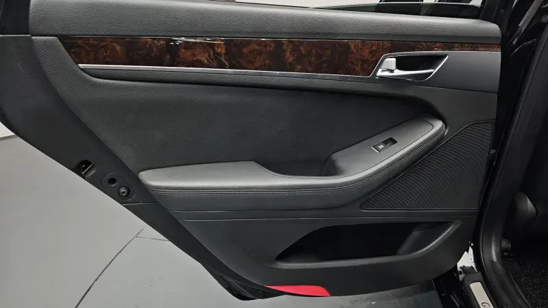 Купить Hyundai Genesis Seoul из Кореи