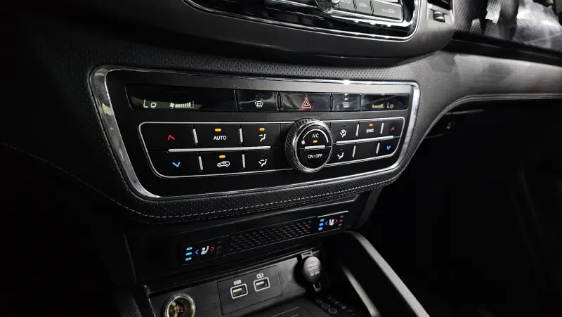 SsangYong Rexton Sports Khan