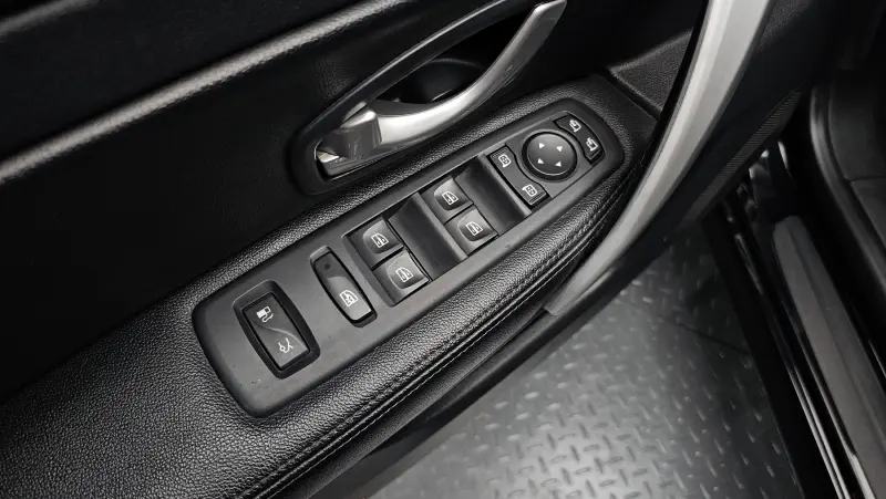 Renault Samsung SM5