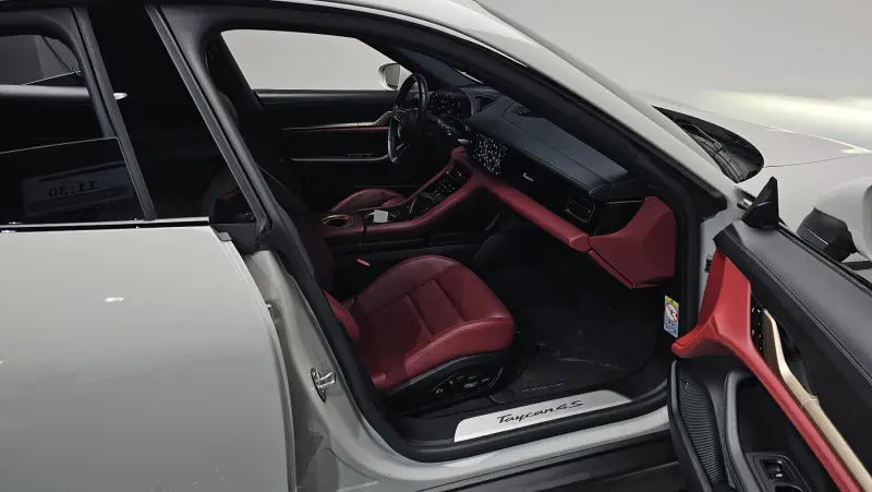 Porsche Taycan