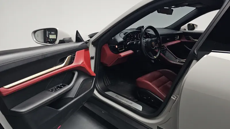 Porsche Taycan