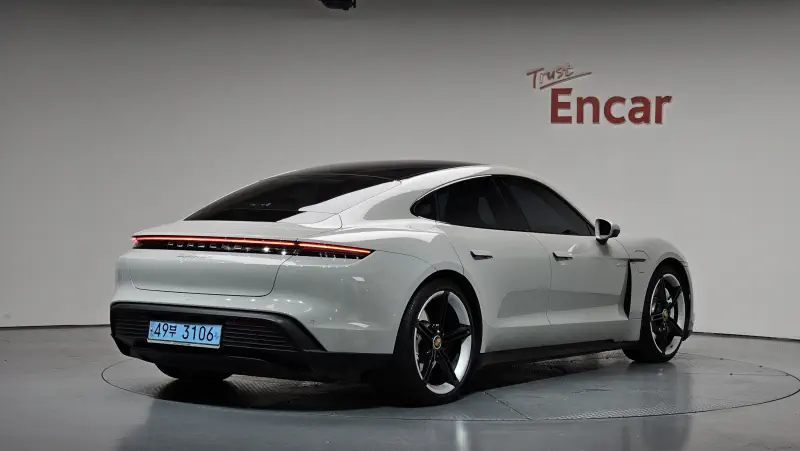 Porsche Taycan