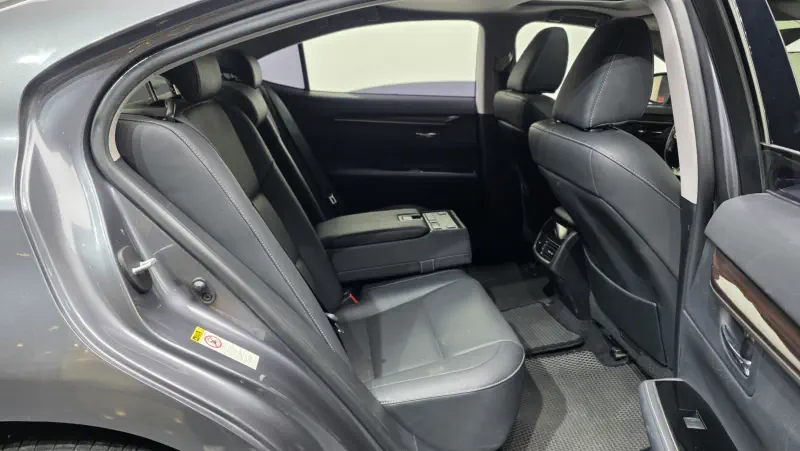 Lexus ES350