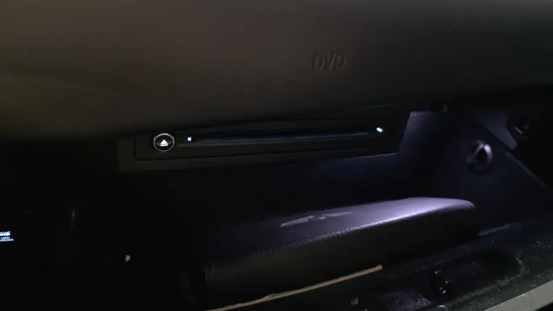 Genesis EQ900