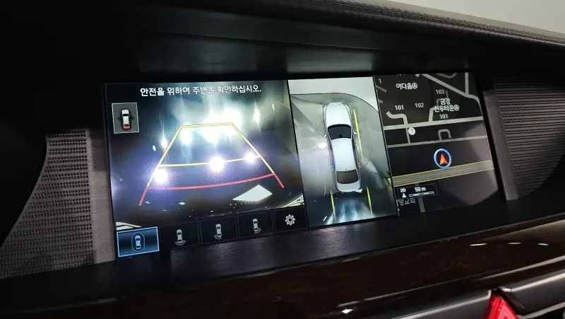Genesis EQ900