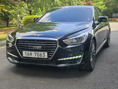 Genesis EQ900