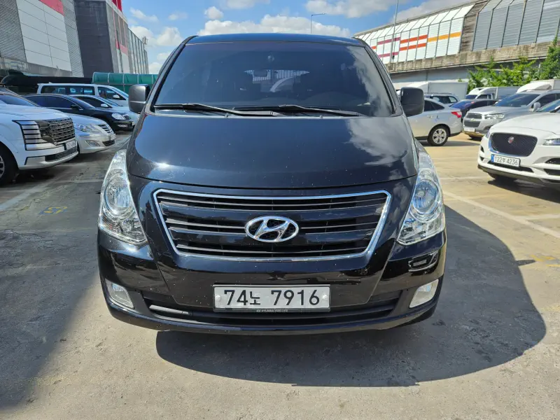 Hyundai Grand Starex