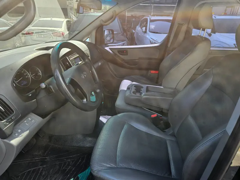 Hyundai Grand Starex