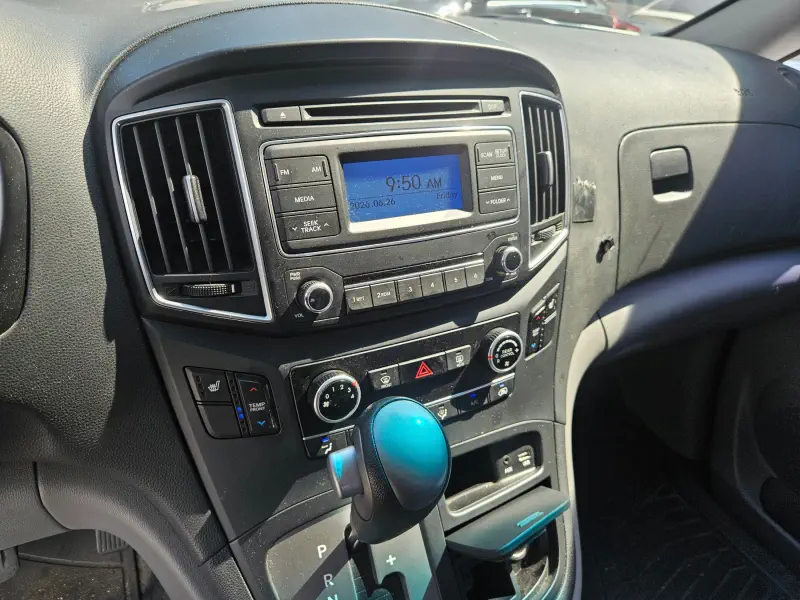 Hyundai Grand Starex