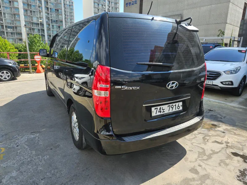 Hyundai Grand Starex
