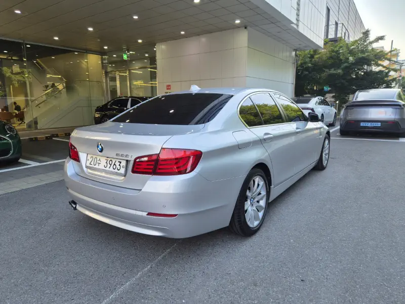 BMW 5-Series