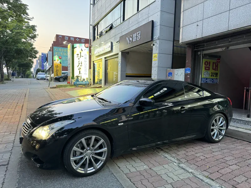Infiniti G37