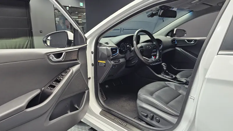 Hyundai Ioniq