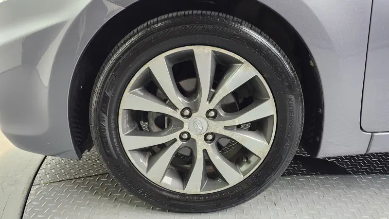 Hyundai Accent
