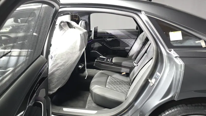 Audi S8