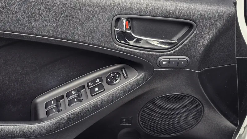 Купить Kia K3 Daegu из Кореи