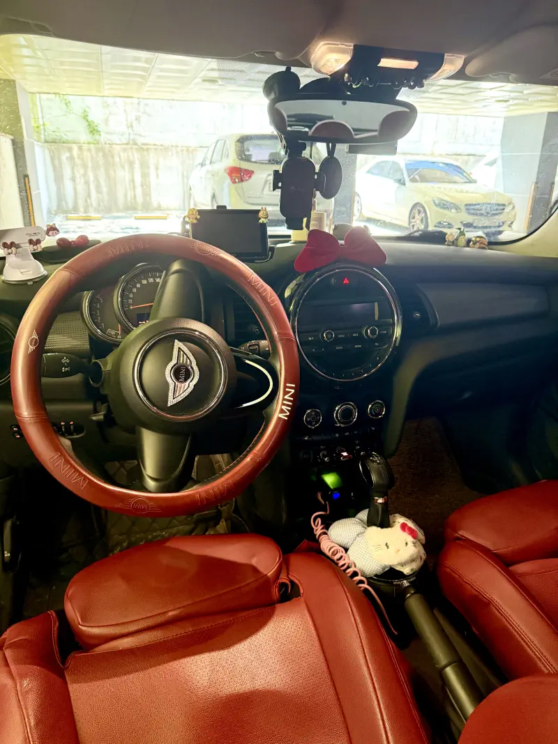 MINI Hatch
