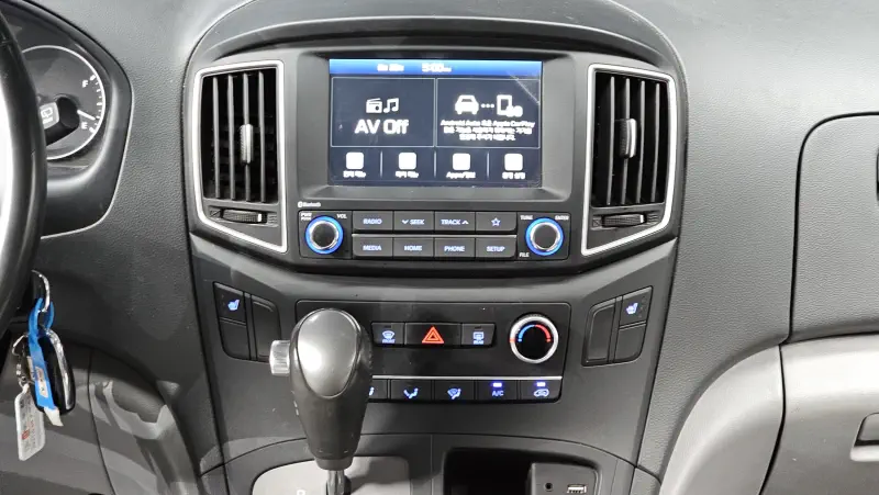 Hyundai Grand Starex