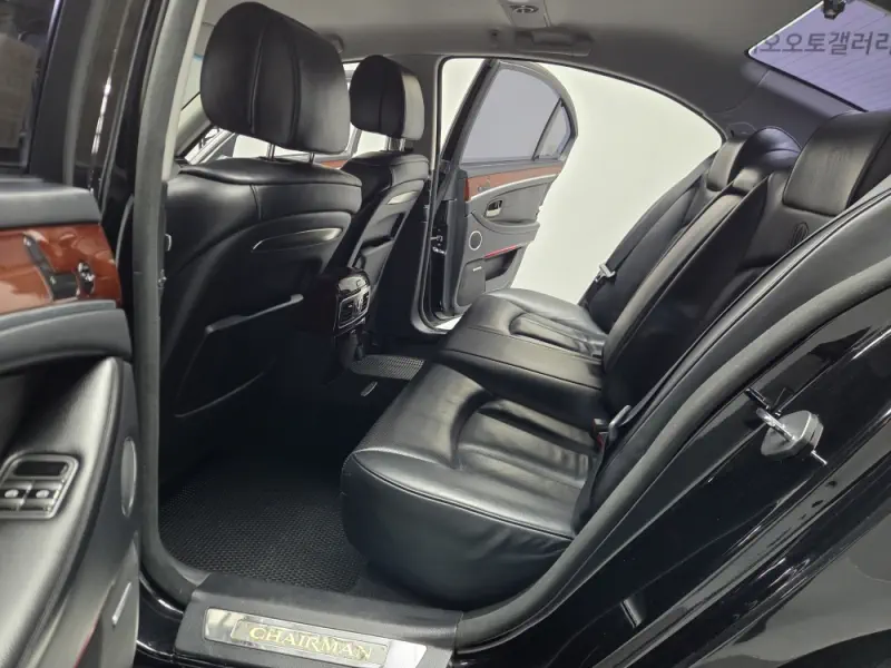 SsangYong Chairman W